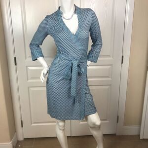 💚 C11- C Wonder V neck wrap dress great for any occasion